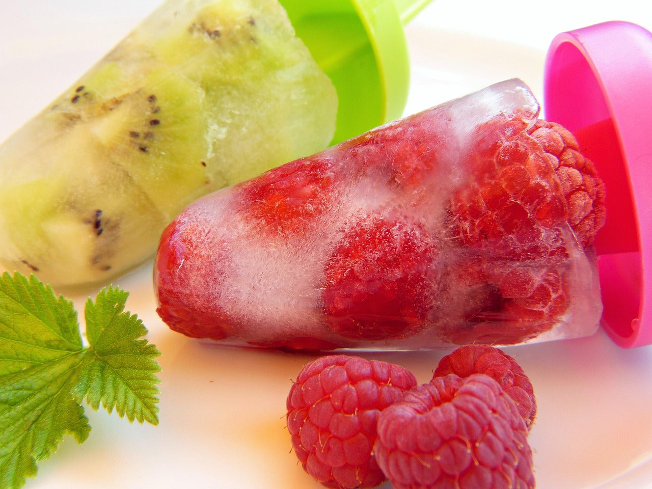 DIY Frozen Dog Treats: 15 Superfood "Pupsicle" Recipes to Keep Your Pup Cool